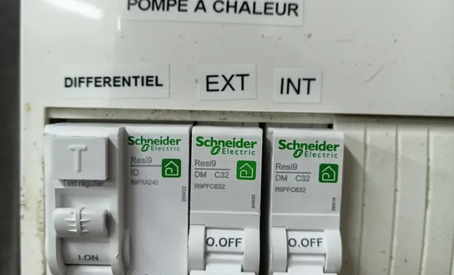 Remplacement d'une chaudière au fioul par une pompe à chaleur air eau, Ollioules, VESTA ENR